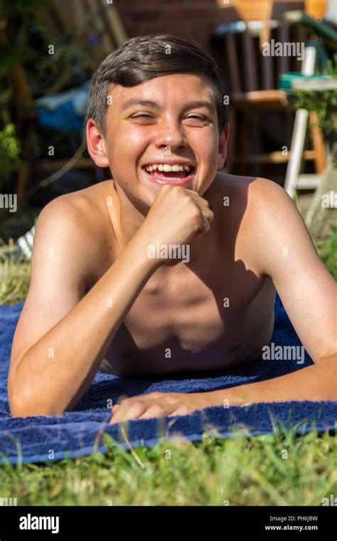 teen boy bulges|Teenage Boy Sunbathing photos .